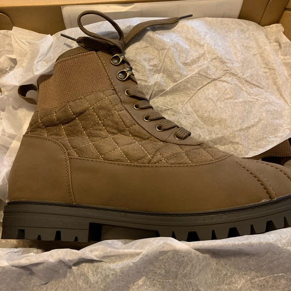 Brand new Cloud Walker hiking boots. - Picture 5 of 5
